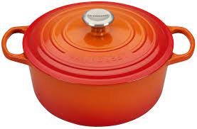 Le Creuset Signature Round Dutch Oven - 5 1/2 qt