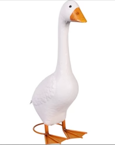 Giddy the Porch Goose